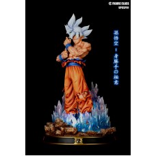 FIGURE CLASS - Goku Ultra Instinct (UPCSP01)