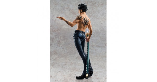 Trafalgar_Law_Ver_2_5_pic04-