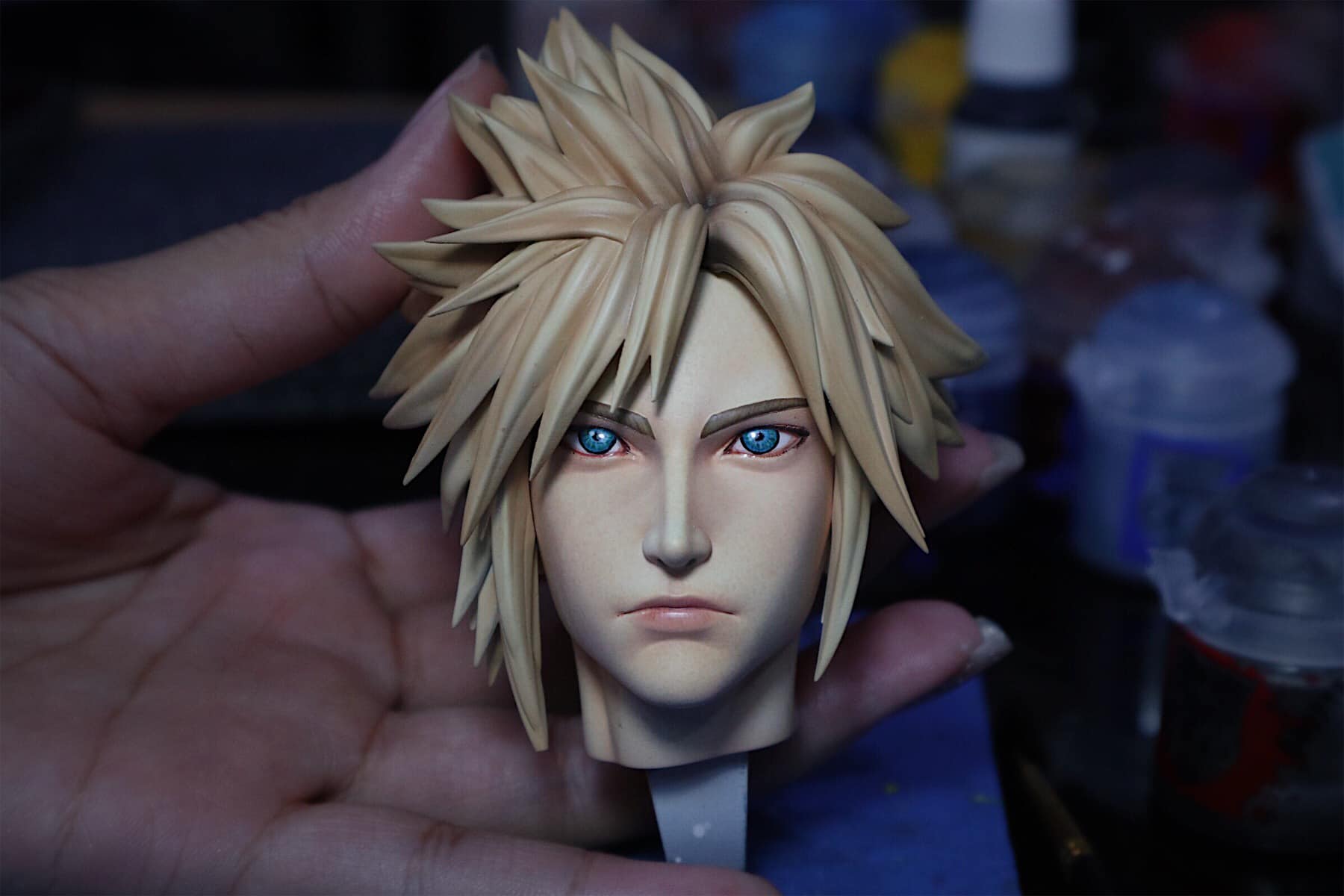 final fantasy 7 cloud statue