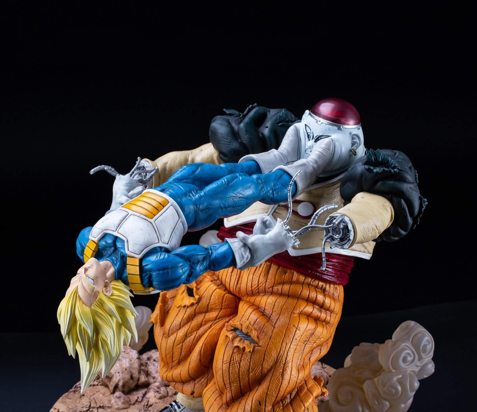 Figurine Collector Vegeta vs C-19