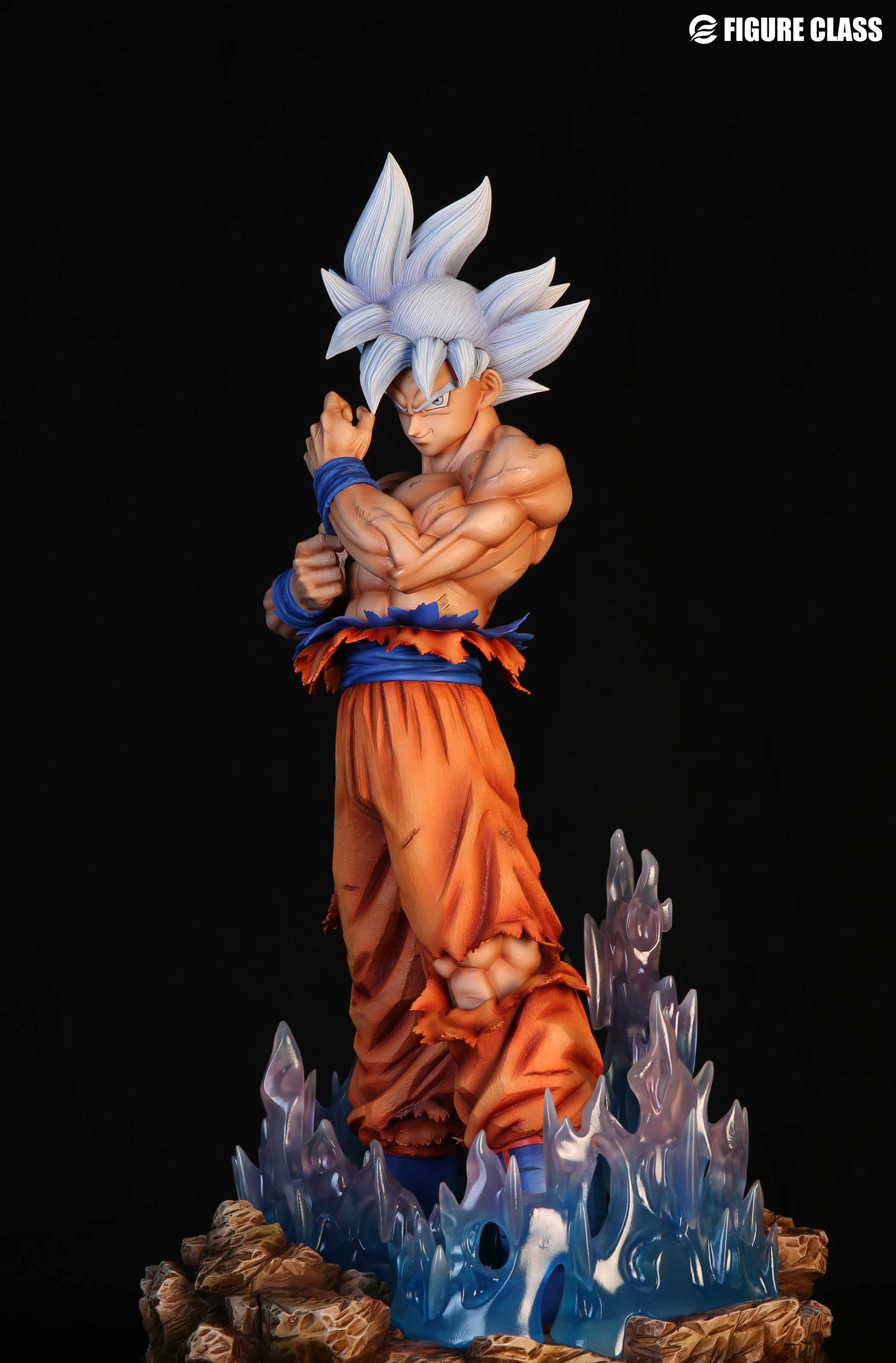 Figure Class Goku Ultra Instinct Upcsp01