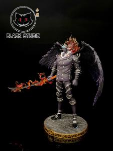 King By Black STUDIO